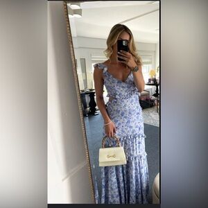 NEW ASTR THE LABEL‎ Cassis Floral Ruffle Cut Out Maxi Dress Size Large Revolve